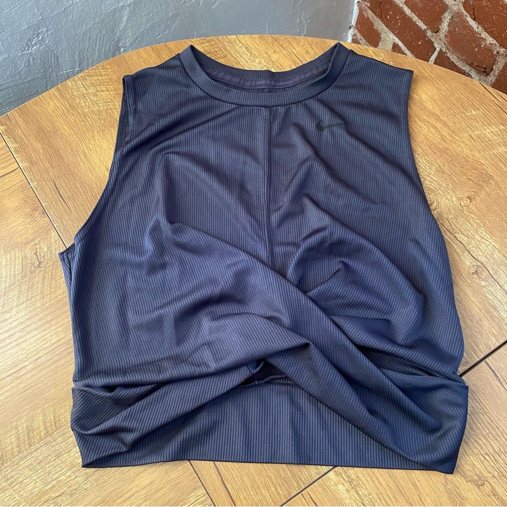 Nike dry fit cropped workout tank top size M deep grey purple color